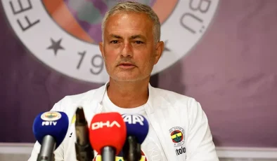 Jose Mourinho yorumcularla resmen dalga geçti